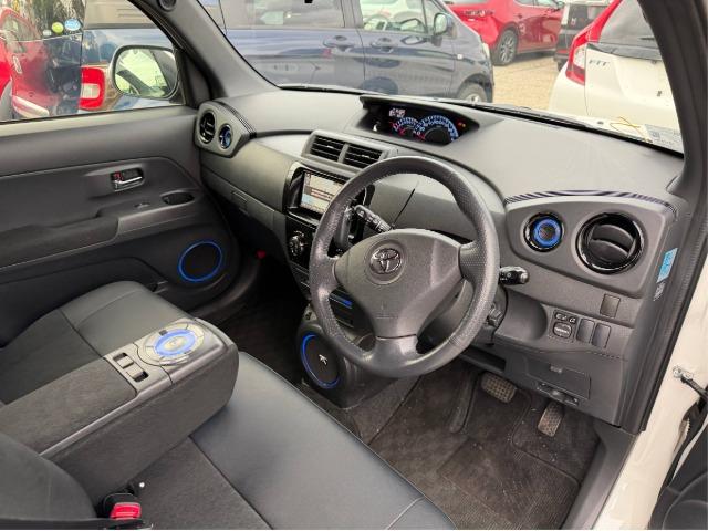 ������ �� ����� � ������ Toyota BB 2015 ����