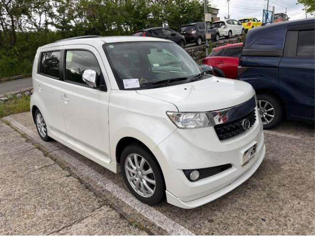 ������ �� ����� � ������ Toyota BB 2015 ����