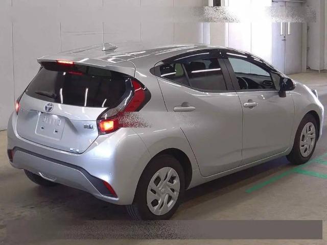 ������ �� �������� � ������ Toyota Aqua 2023 ���