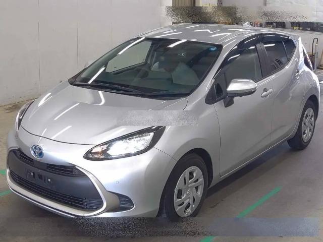 ������ �� �������� � ������ Toyota Aqua 2023 ���
