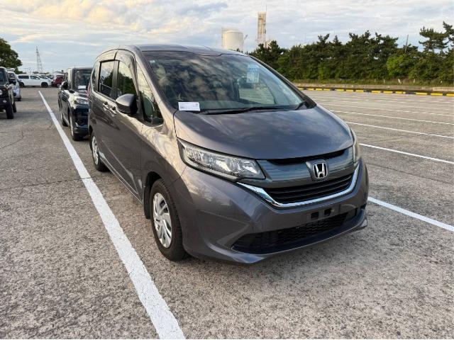 ������ �� ����� � ������ Honda Freed 2018 ����